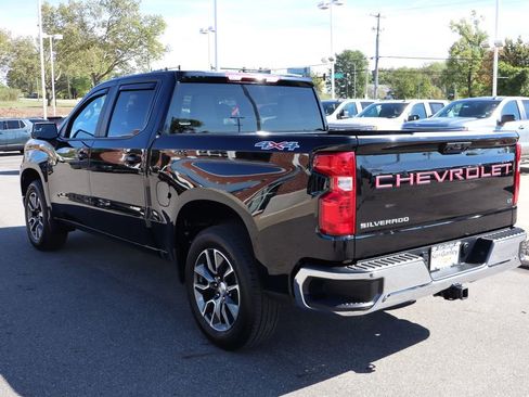 Used 2024 Chevrolet Silverado 1500 LT image 30