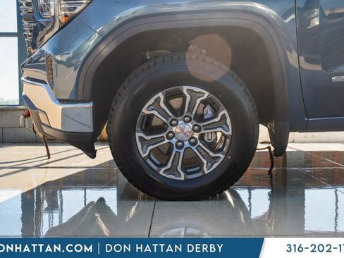 Used 2024 GMC Sierra 1500 SLT image 35