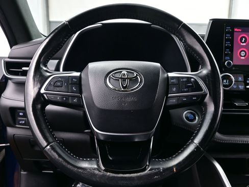 Used 2021 Toyota Highlander XSE image 23