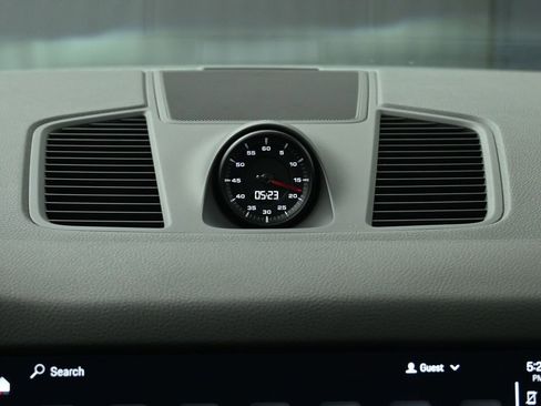 Used 2023 Porsche Cayenne Coupe image 30