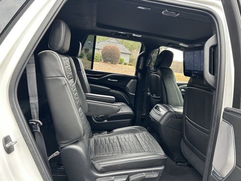 Used 2021 Cadillac Escalade Sport Platinum image 46