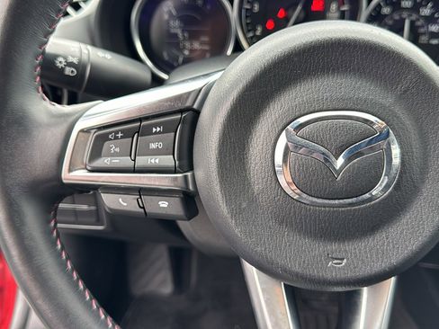 Used 2019 MAZDA MX-5 Miata Sport image 26
