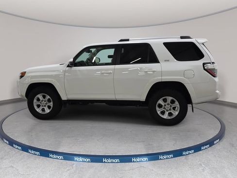Used 2021 Toyota 4Runner SR5 AWD/4WD image 9