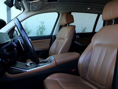 Used 2020 BMW X7 xDrive40i w/ Premium Package image 9