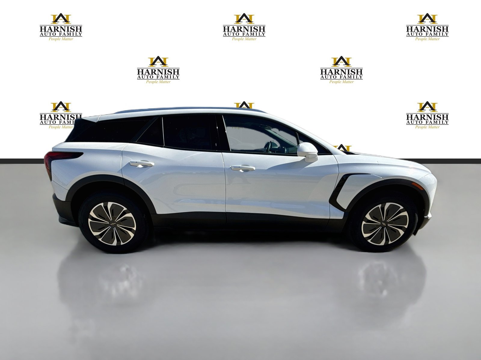 Used 2024 Chevrolet Blazer EV LT AWD/4WD image 6