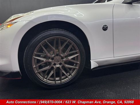 Used 2009 Nissan 370Z Touring w/ Aerodynamics Pkg RWD image 30