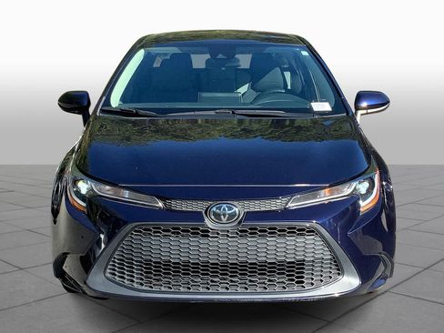 Used 2020 Toyota Corolla LE FWD image 3