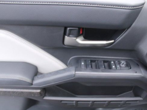 Certified 2025 Toyota Tacoma Limited image 15