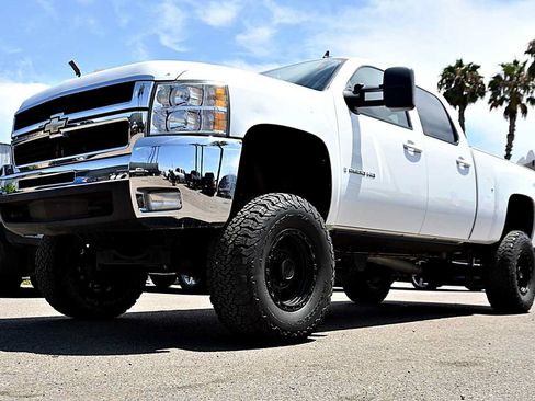 Used 2009 Chevrolet Silverado 2500 LTZ AWD/4WD image 1