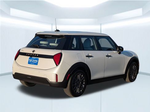 New 2026 MINI Cooper 4-Door Hardtop FWD image 5
