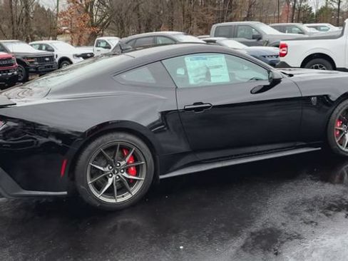 Used 2025 Ford Mustang Dark Horse RWD image 3