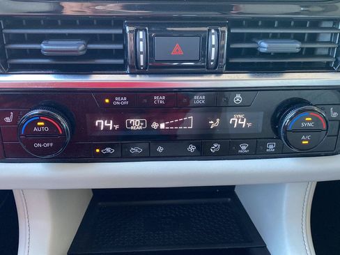 Certified 2023 Nissan Pathfinder SL w/ SL Premium Package AWD/4WD image 35
