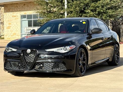 Used 2021 Alfa Romeo Giulia Ti Sport image 3