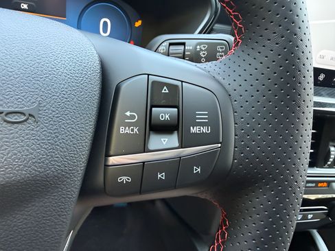 New 2024 Ford Escape ST-Line Select w/ Tech Pack #2 AWD/4WD image 22