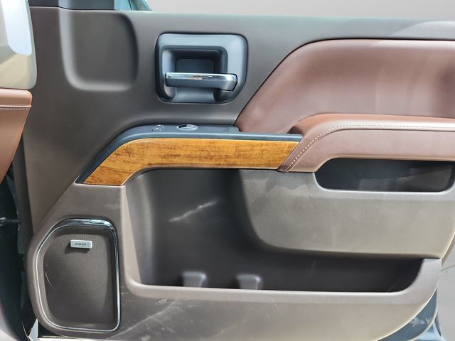 Used 2018 Chevrolet Silverado 1500 High Country AWD/4WD image 32