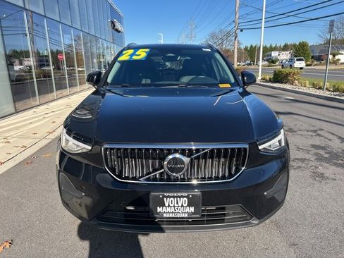 Certified 2025 Volvo XC40 B5 Core image 7