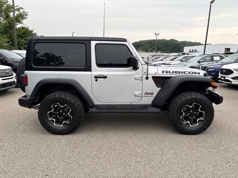 Used 2023 Jeep Wrangler Rubicon w/ Cold Weather Group AWD/4WD image 6