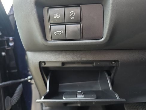 Used 2024 Toyota Highlander XLE image 22