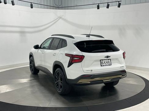 Used 2025 Chevrolet Trax ACTIV image 13