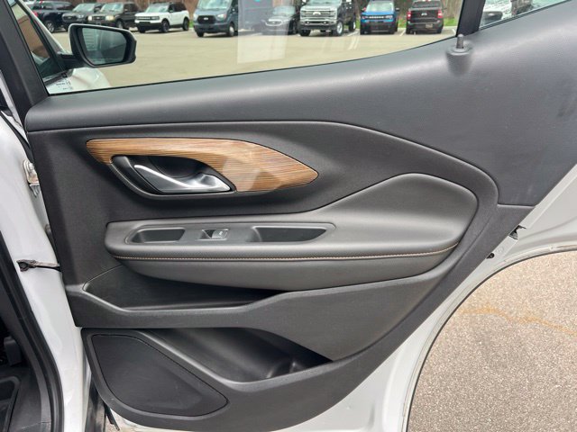 Used 2020 GMC Terrain SLE w/ Driver Convenience Package FWD image 10