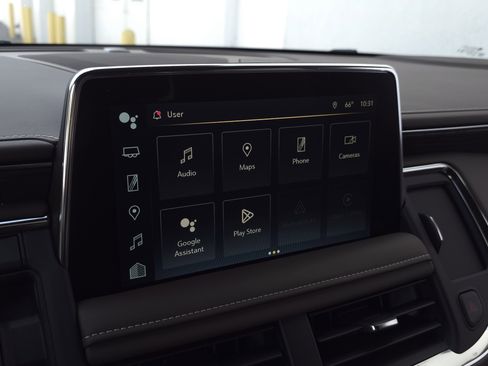 Used 2024 Chevrolet Suburban High Country w/ Advanced Technology Package image 24