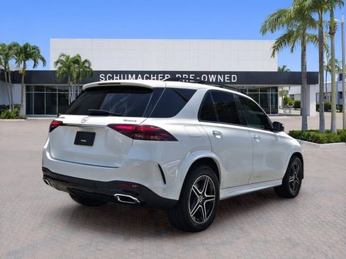Used 2025 Mercedes-Benz GLE 450e 4MATIC image 7