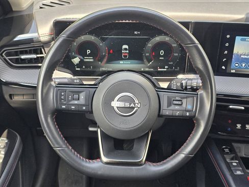 Used 2025 Nissan Kicks SR FWD image 15