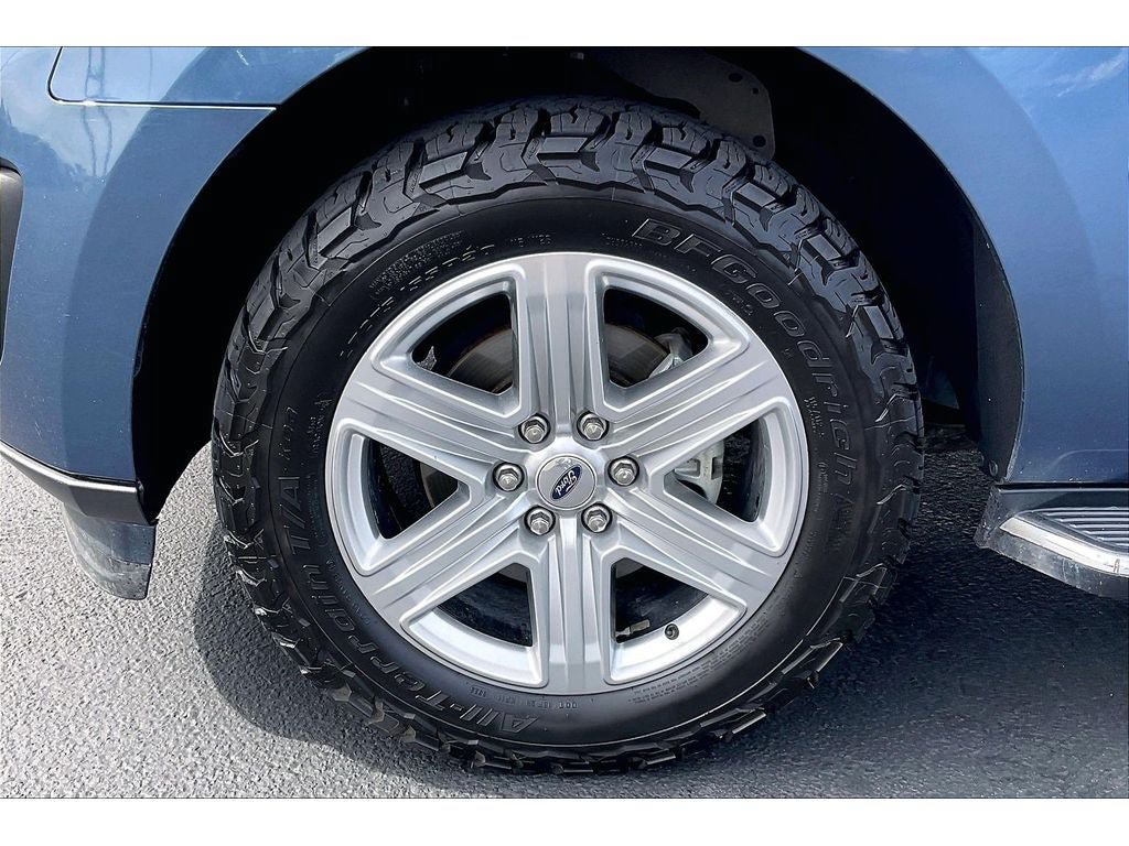 Used 2020 Ford Expedition Max XLT w/ Equipment Group 202A AWD/4WD image 10