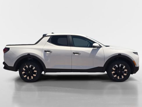 New 2026 Hyundai Santa Cruz SE FWD image 2