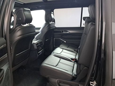 New 2026 Jeep Grand Wagoneer 4WD image 24