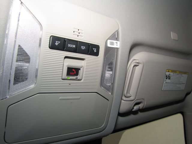 Used 2025 Toyota RAV4 XLE w/ Weather Package AWD/4WD image 8