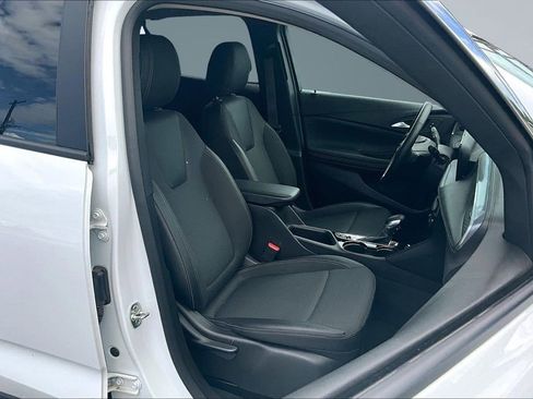 Used 2025 Buick Encore GX Preferred image 29