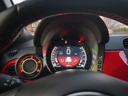 Used 2015 FIAT 500 Abarth image 37