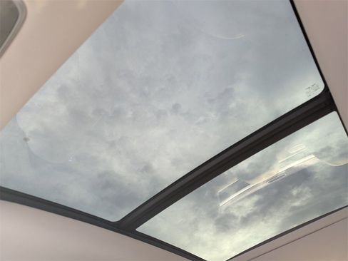 New 2026 Genesis GV70 2.5T Select image 23