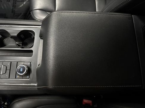 Used 2024 Ford Expedition Max XLT image 22