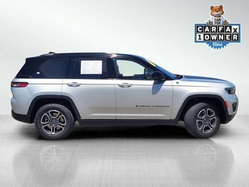 Used 2022 Jeep Grand Cherokee Trailhawk w/ Luxury Tech Group III AWD/4WD image 3