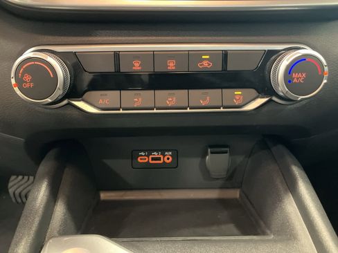 Used 2025 Nissan Altima 2.5 SV image 19