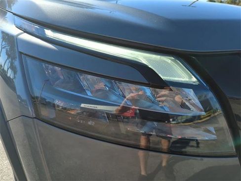 Certified 2023 Nissan Pathfinder SV w/ SV Premium Package image 13