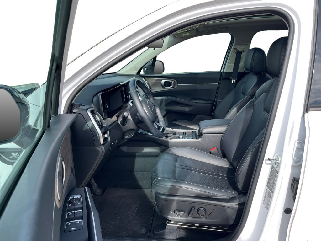 Used 2023 Kia Sorento S w/ Panoramic Sunroof Package AWD/4WD image 23
