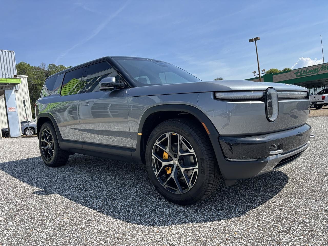 Used 2027 Rivian R2 Performance Dual AWD/4WD image 7