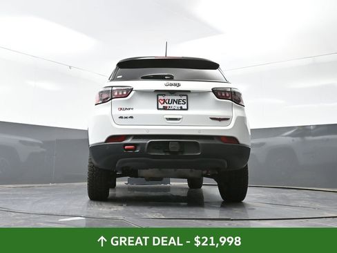Used 2025 Jeep Compass Trailhawk w/ Trailer Tow Group image 59
