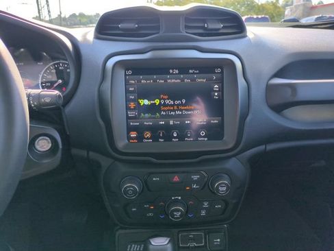 Used 2023 Jeep Renegade Trailhawk AWD/4WD image 20