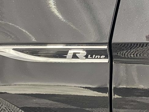 Used 2019 Volkswagen Jetta R-Line w/ R-Line Cold Weather Package FWD image 8