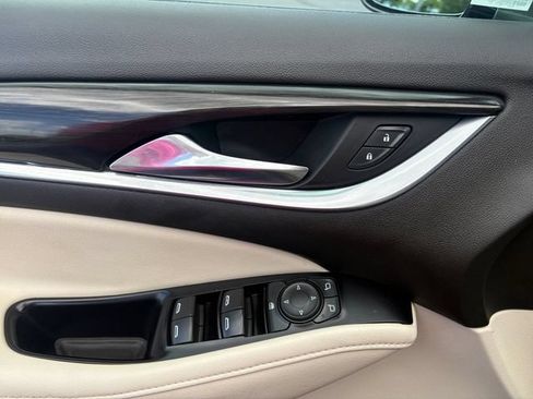 Used 2023 Buick Enclave Essence FWD image 20