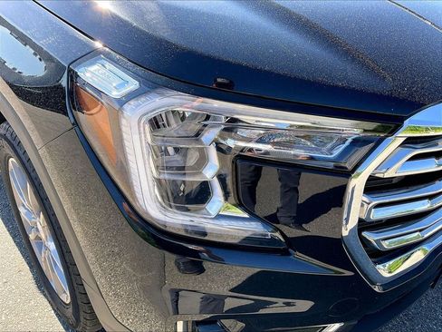 Used 2024 GMC Terrain SLT AWD/4WD image 29