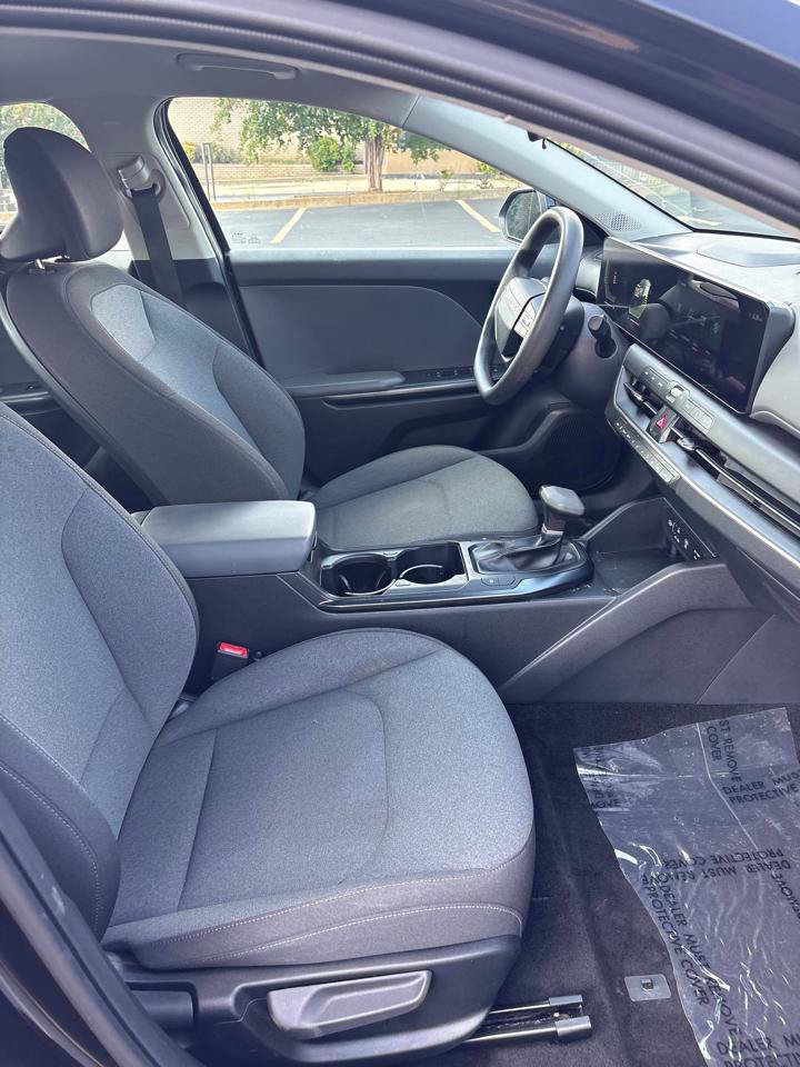 Used 2025 Kia K4 FWD image 16