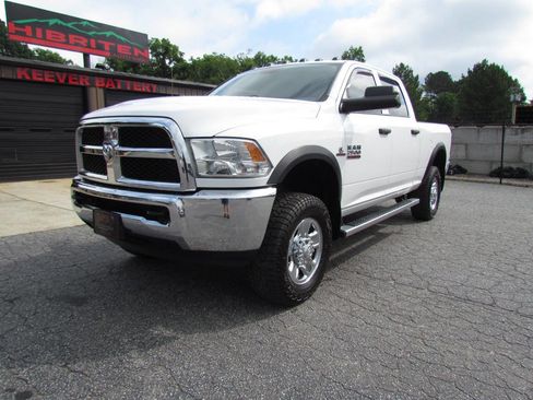 Used 2017 RAM 2500 Tradesman w/ Chrome Appearance Group AWD/4WD image 8