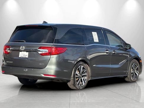 Used 2018 Honda Odyssey Elite image 2