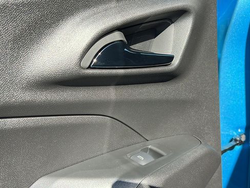 New 2026 Chevrolet Trax RS w/ Sunroof Package image 12