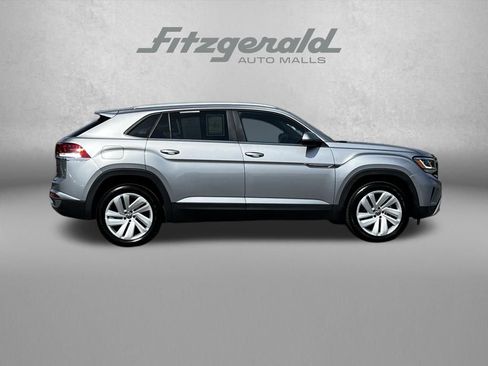 Used 2023 Volkswagen Atlas Cross Sport SE AWD/4WD image 3